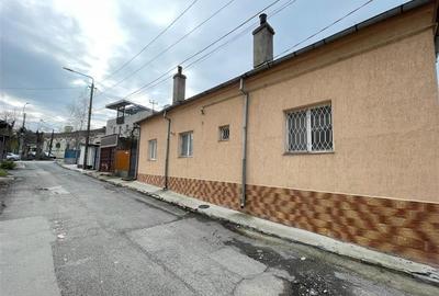 Casă individuală cu 2 camere cu Canalizare în Central - 1