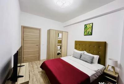 Apartament cu 3 camere semidecomandat în Nord