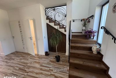 Casă cu 4 camere cu Teren 500 Mp în Poplaca - 1