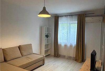 Apartament cu 2 camere decomandat în Nicolina