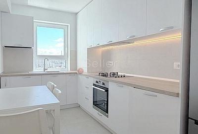 Apartament cu 3 camere decomandat, mobilat în Tractorul - 4