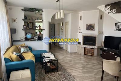 Casă individuală cu 3 camere cu Canalizare în Cetate
