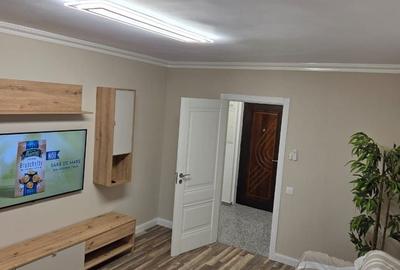 Apartament cu 2 camere decomandat, mobilat în Titan