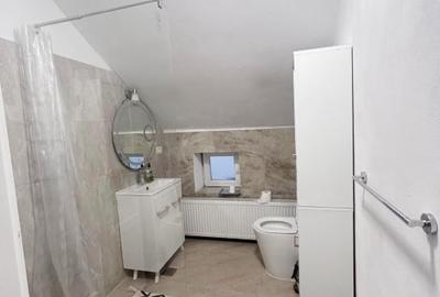 Apartament cu 4 camere decomandat, mobilat în Bălcescu