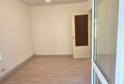 Apartament cu 2 camere decomandat în Central - 1