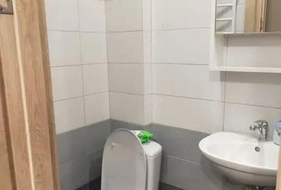 Garsonieră în Titan - 2