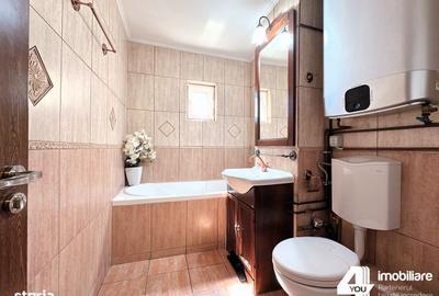Apartament cu 3 camere semidecomandat în Confecții