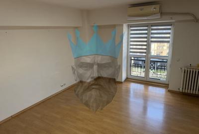 Apartament cu 2 camere decomandat în P-ța Unirii