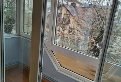 Apartament cu 3 camere decomandat, mobilat în Central - 1