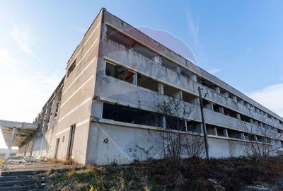 Teren de 135000 mp, în Nord - 16