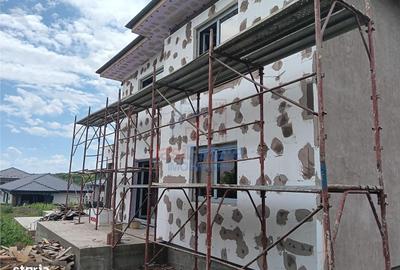 Casă cu 4 camere în Horpaz