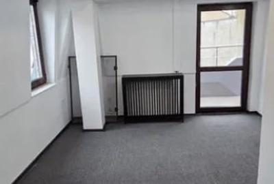 Birou, de 85 mp, în Central - 3
