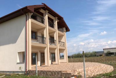 Casă cu 4 camere în Central - 3