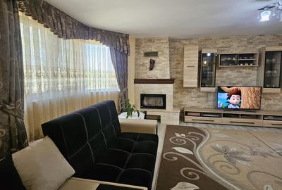 Casă cu 4 camere decomandat cu Teren 574 Mp în Cihei