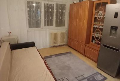 Garsonieră decomandată în Exterior Vest