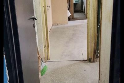 Apartament cu 2 camere semidecomandat în Ferentari