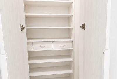Apartament cu 3 camere în Aleea Carpați