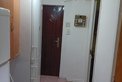 Apartament cu 3 camere semidecomandat, mobilat în Alexandru Obregia - 1