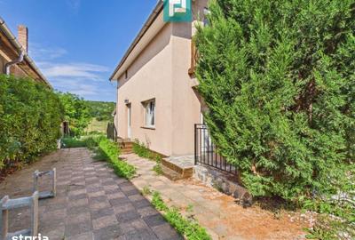 Casă cu 4 camere cu Teren 2778 Mp în Hidiș