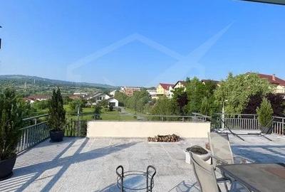 Apartament cu 2 camere decomandat, mobilat în Borhanci