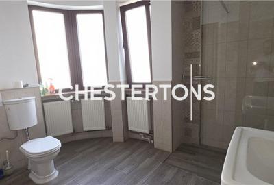 Apartament cu 5 camere decomandat în Ultracentral