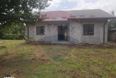 Casă cu 3 camere în Uiești - 5