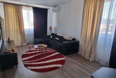 Apartament cu 3 camere decomandat în Tractorul - 9