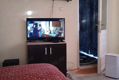 Casă cu 3 camere cu Teren 1000 Mp în Central - 2