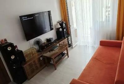 Apartament cu 3 camere semidecomandat în Central - 1