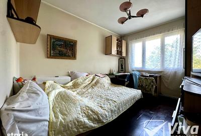 Apartament cu 3 camere decomandat în Independenței