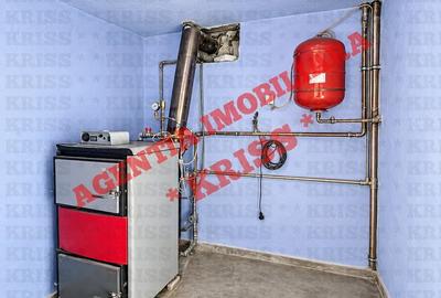 Casă cu 6 camere cu Teren 4000 Mp în Central