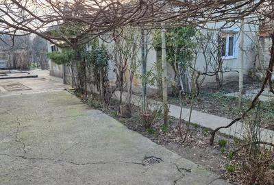 Casă cu Canalizare în Gării - 1