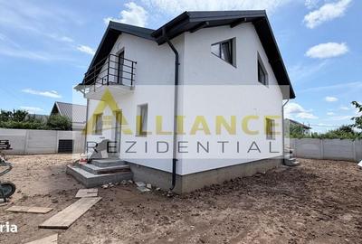 Casă cu 4 camere în Berceni