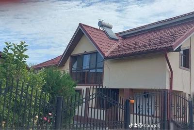 Casă cu 7 camere cu Teren 2800 Mp în Cârbești - 2
