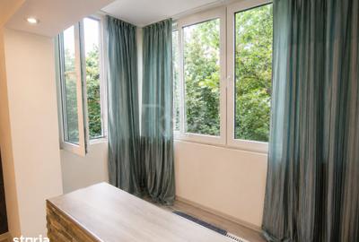 Apartament cu 4 camere decomandat, mobilat în Vitan