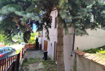 Casă cu 2 camere cu Teren 686 Mp în Central - 2