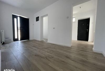 Casă cu 4 camere cu Teren 244 Mp în Gara Veche - 7