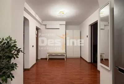 Apartament cu 4 camere decomandat în Central