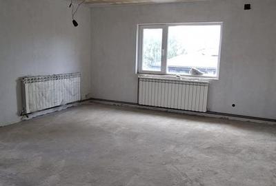 Casă cu 5 camere cu Teren 400 Mp în Bucium - 11