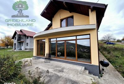 Casă cu 4 camere în Chicerea