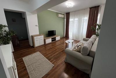 Apartament cu 2 camere, mobilat în Apărătorii Patriei