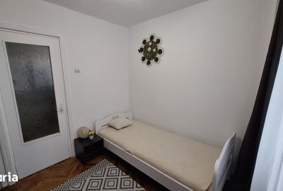 Apartament cu 3 camere decomandat în Ultracentral