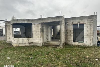Casă cu 5 camere cu Teren 2400 Mp în Beriu - 6