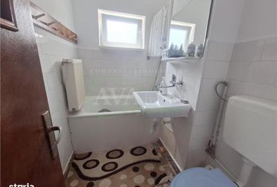 Apartament cu 3 camere în Mioriței