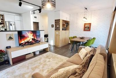 Apartament cu 2 camere semidecomandat, mobilat în Borhanci