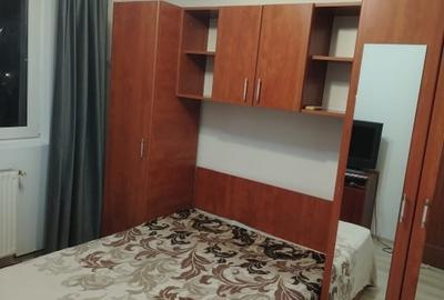 Apartament cu 2 camere nedecomandat, mobilat în Titan