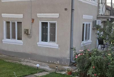 Casă cu 4 camere în Central