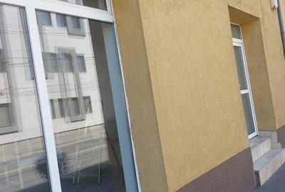 Spațiu comercial, de 50 mp, în Central - 5