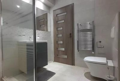Casă cu 4 camere cu Teren 700 Mp în Central