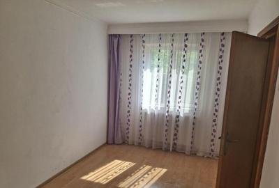 Apartament cu 3 camere semidecomandat în Casa de Cultură - 3